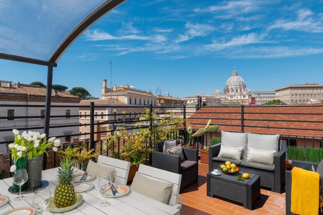 Unique View Over St. Peter's Dome! Rome